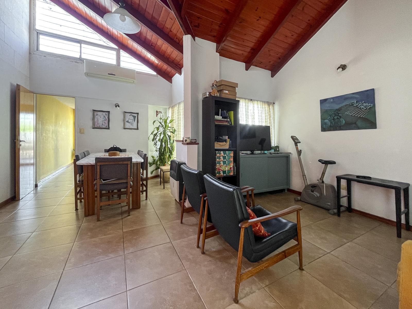 3-bedroom apartment on a higher floor with a terrace and barbecue area in Abasto