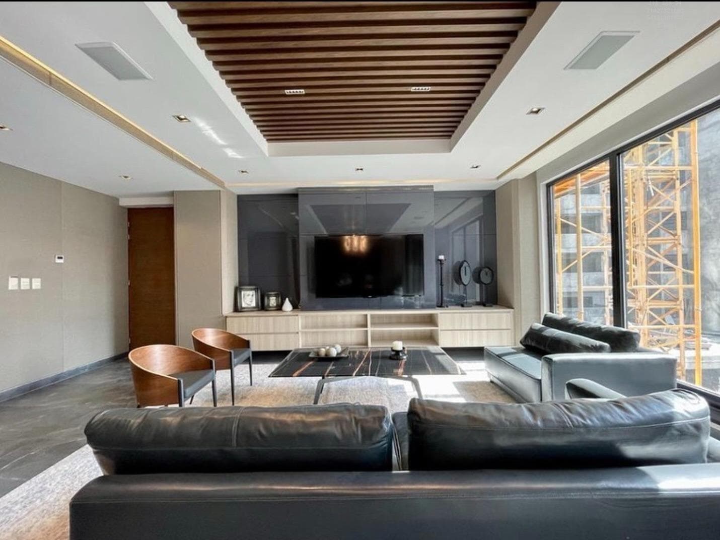 LUXURY TURNKEY APARTMENT FOR SALE—FURNISHED AND FULLY EQUIPPED