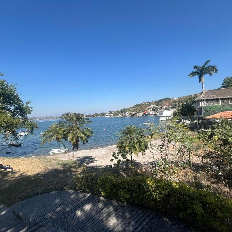 Apartment for sale at the Tequesquitengo Yacht Club, Jojutla, Morelos