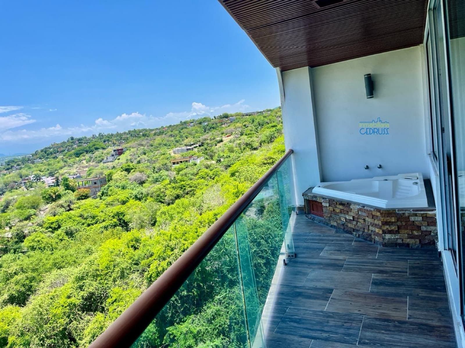 Apartment for sale at the Tequesquitengo Yacht Club, Jojutla, Morelos
