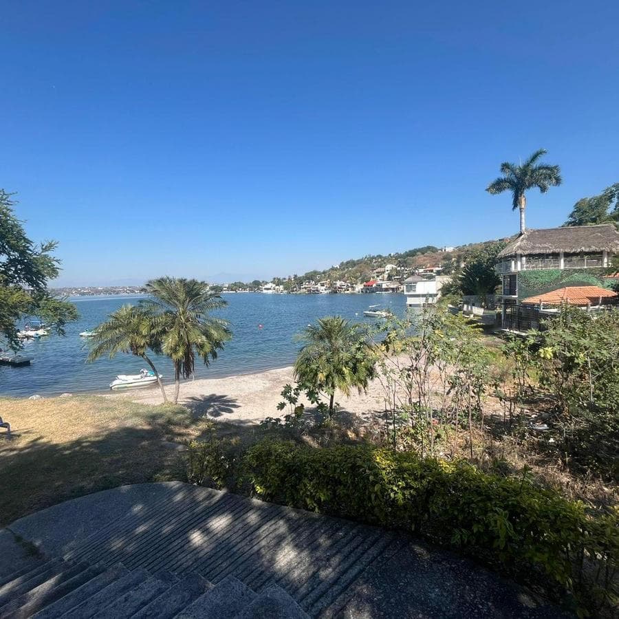Apartment for sale at the Tequesquitengo Yacht Club, Jojutla, Morelos