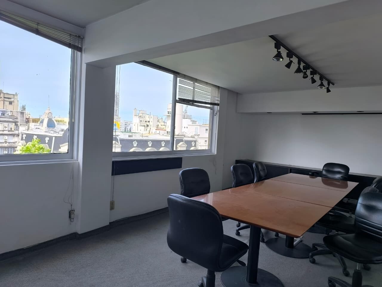 OFFICE FOR SALE IN SAN NICOLAS