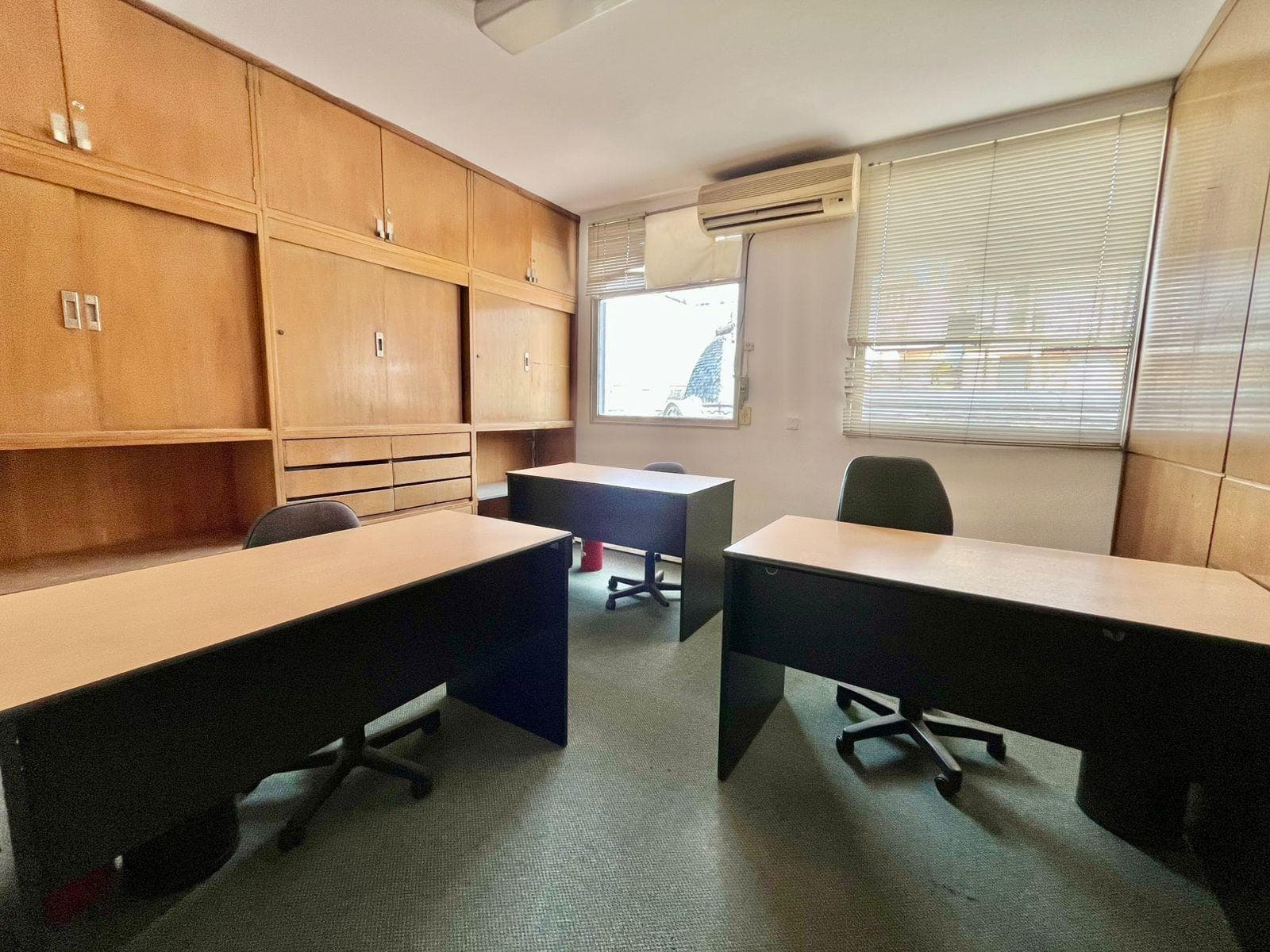 OFFICE FOR SALE IN SAN NICOLAS