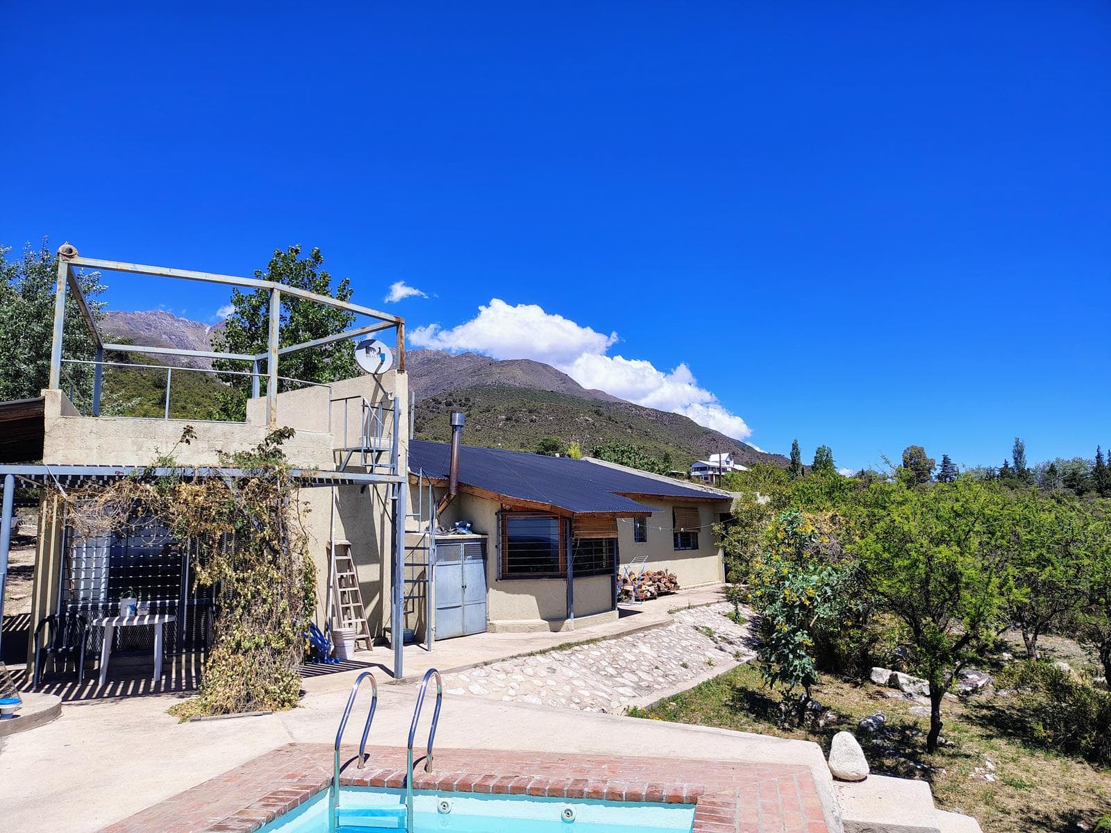 New Listing! House with Pool in Los Hornillos | Stunning View of the Mountains | Deed