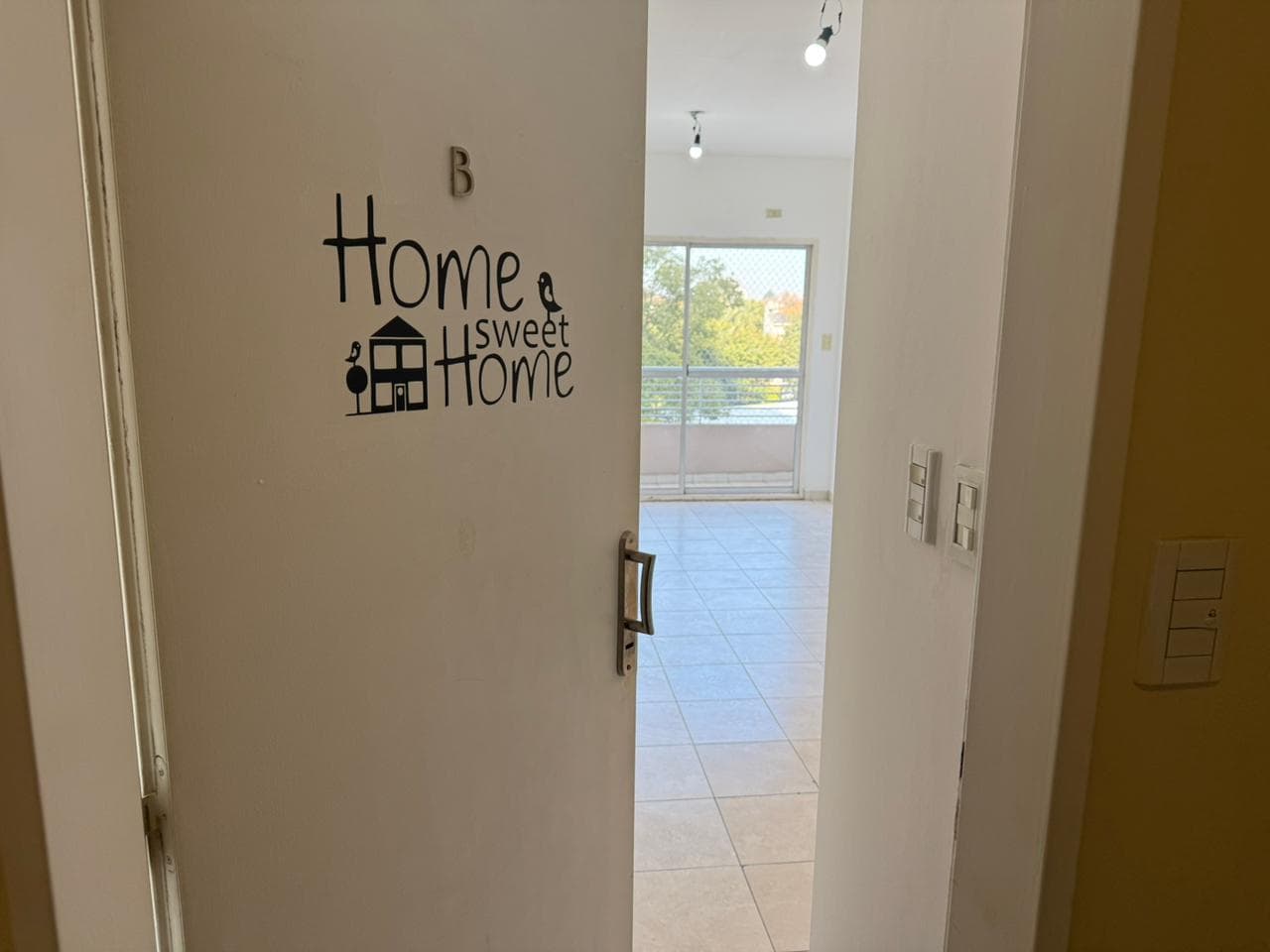 2-room apartment with a balcony for sale in Remedios de Escalada, Lanús
