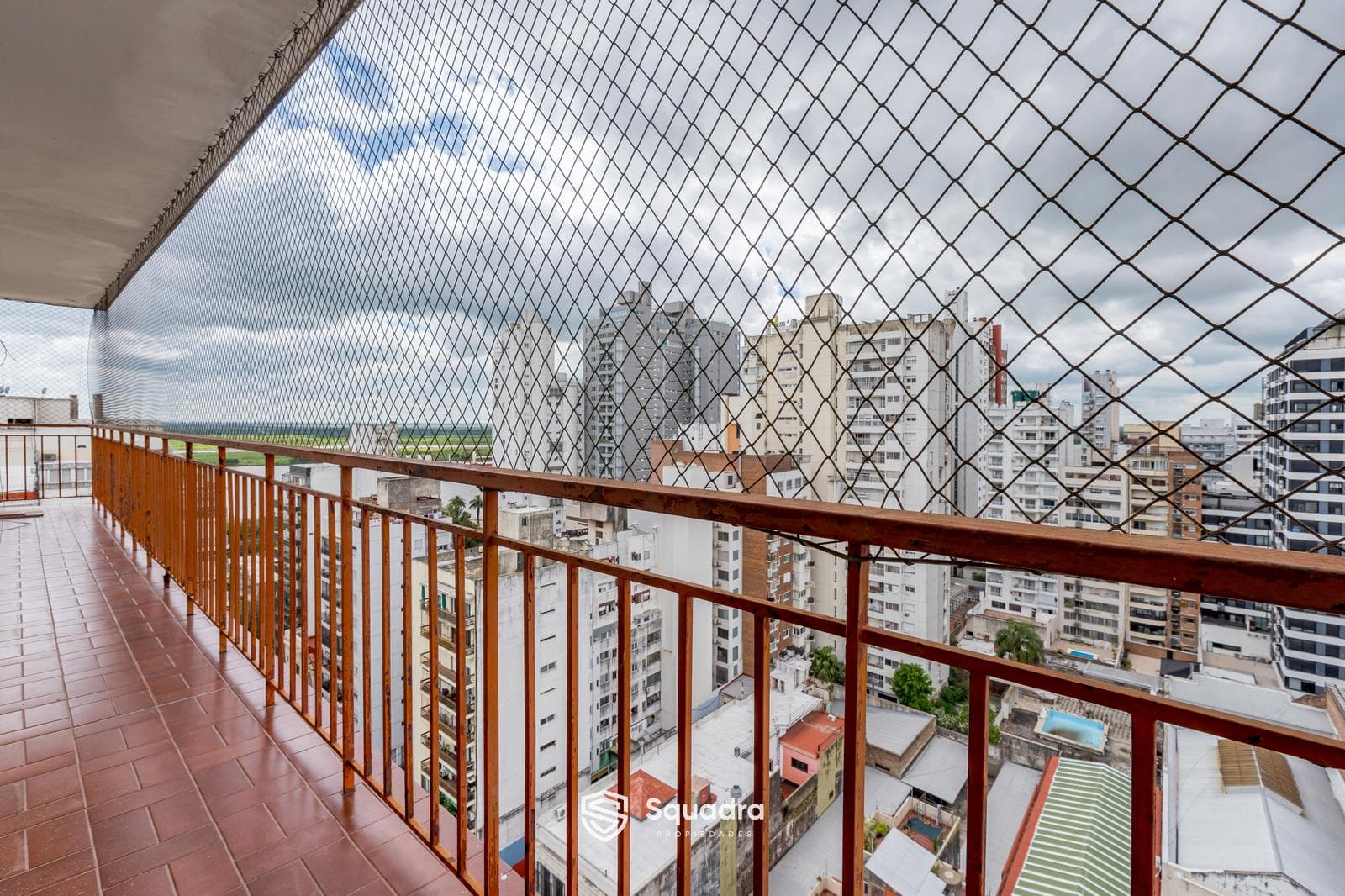 FOR SALE / TRADE - 3-bedroom apartment with garage, Downtown Rosario.