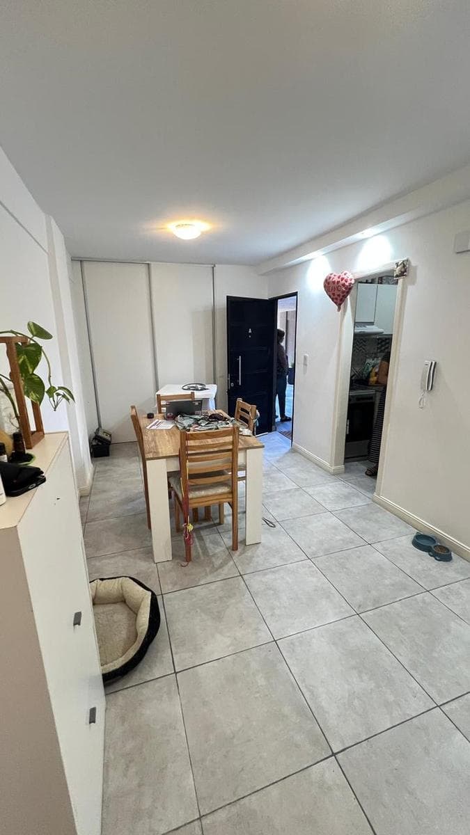 Studio apartment for sale in Lomas de Zamora (can be converted into two units) with a garage