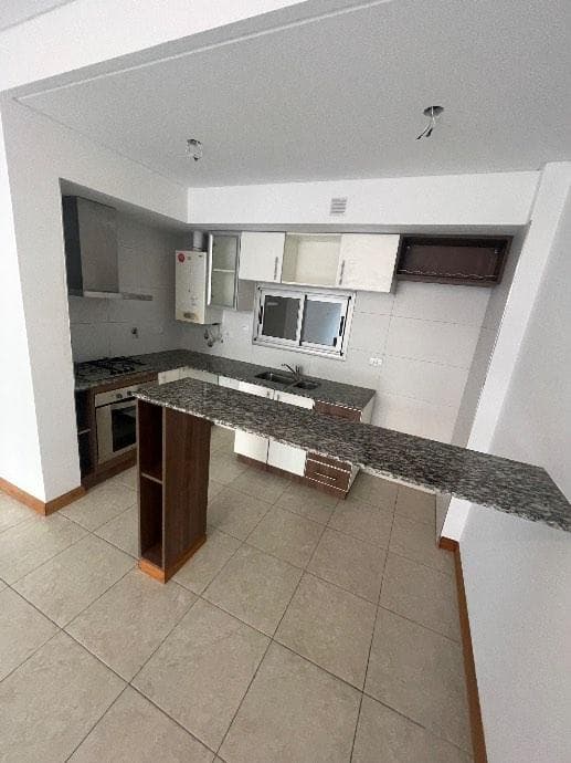 2-ROOM APARTMENT FOR SALE IN DOWNTOWN QUILMES