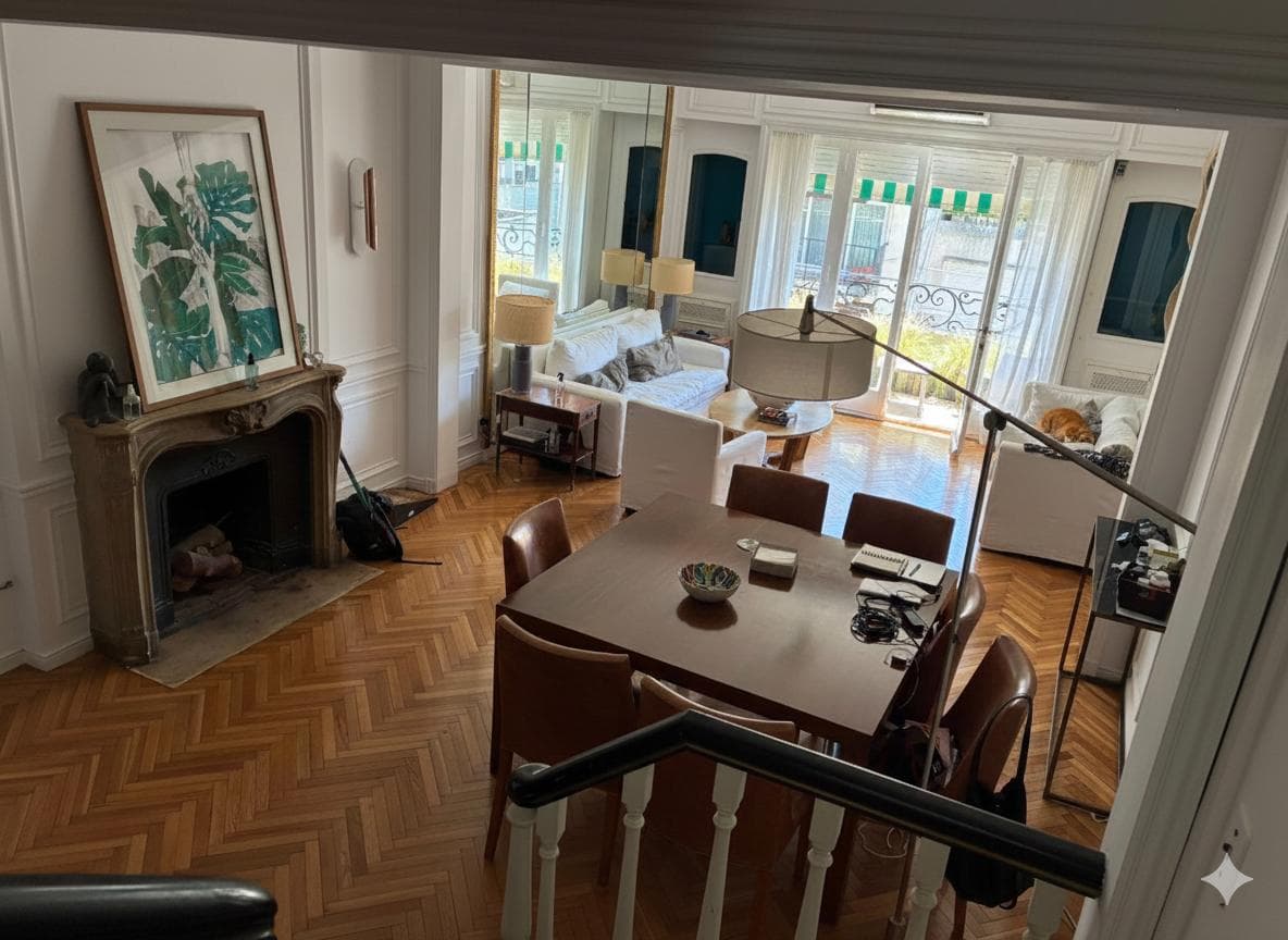 Luxury 5-room apartment for sale, with a terrace and a sun-filled multipurpose room, plants, and a grill on Quintana Avenue