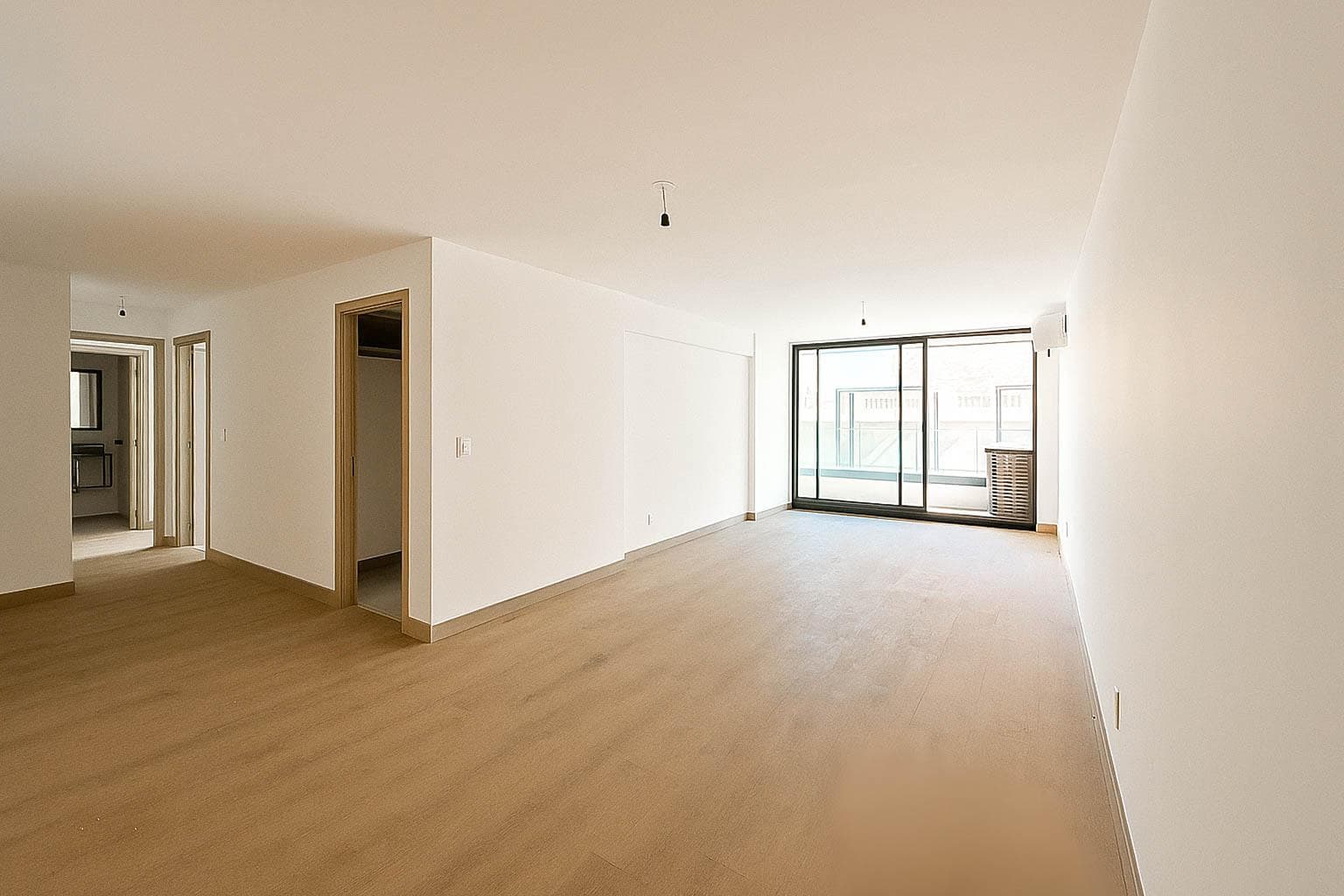 Two-bedroom apartment for sale with a balcony in Pocitos, across from JARDIN CATELLANOS