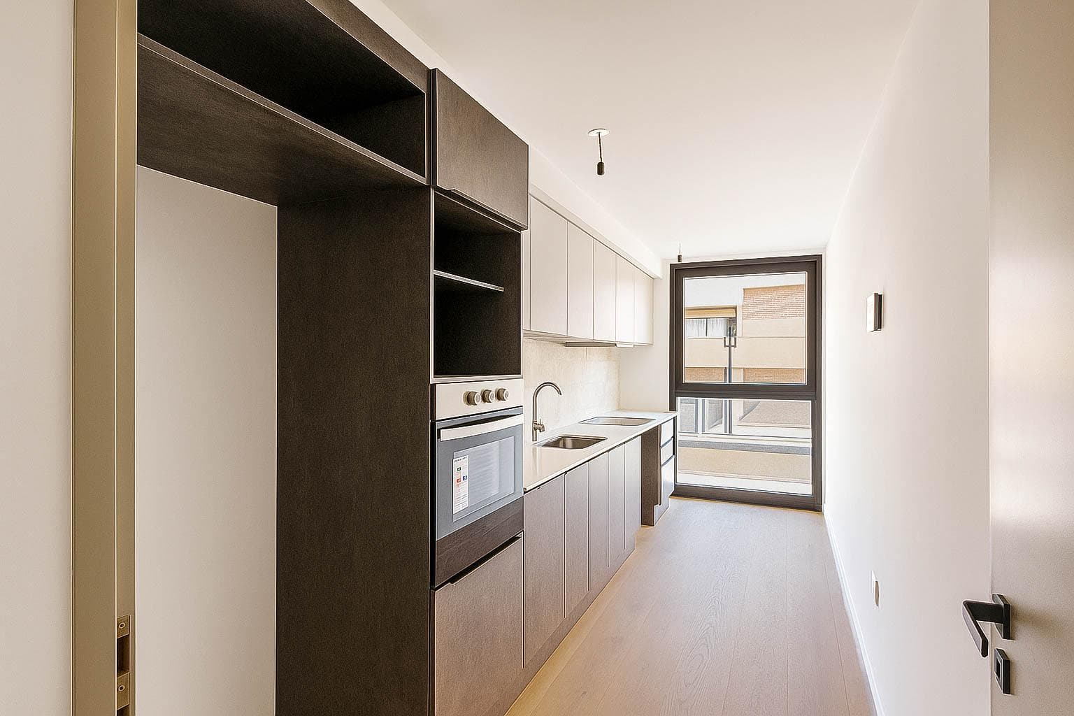 Two-bedroom apartment for sale with a balcony in Pocitos, across from JARDIN CATELLANOS
