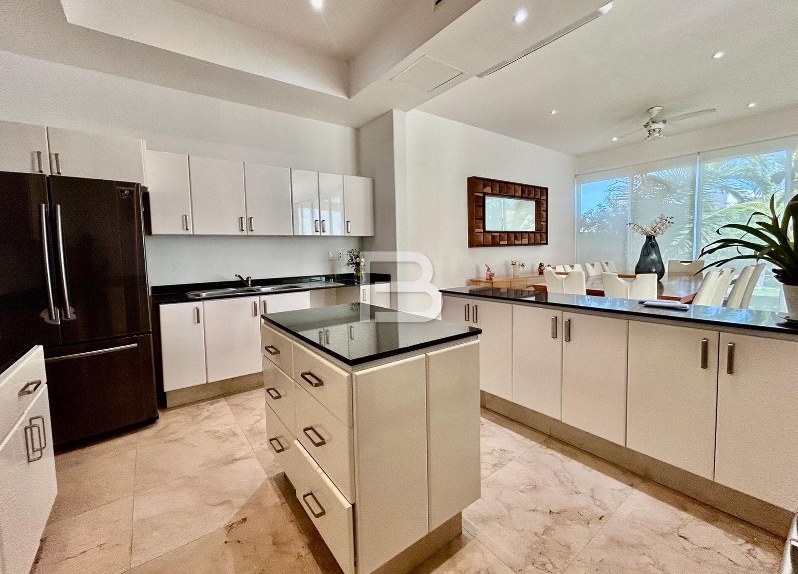 House Auction in Cancun's Isla Dorada Residential Community