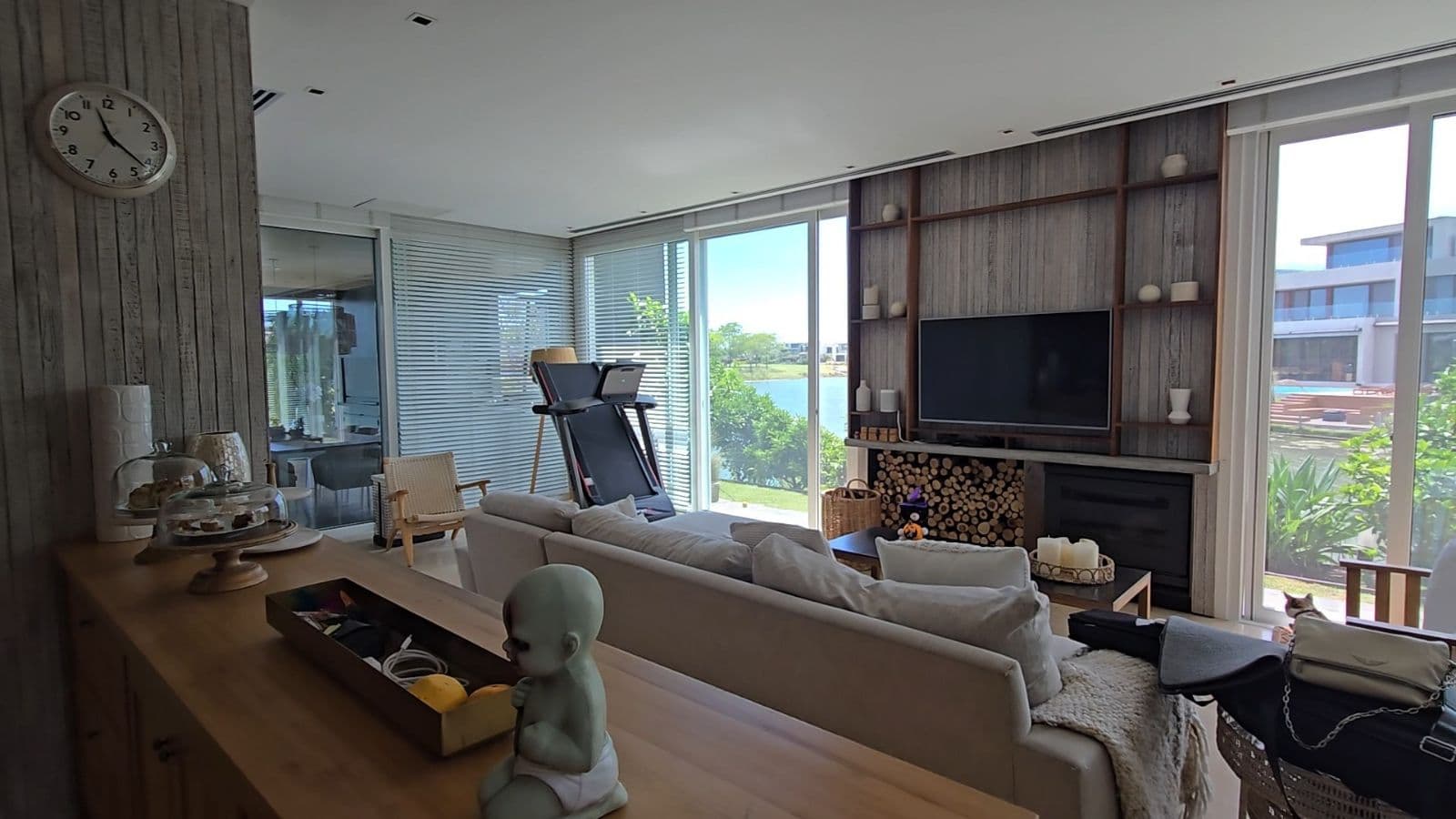 Furnished House for Rent on a Double Lot with Heated Pool and Lake View at El Golf Nordelta, Tigre