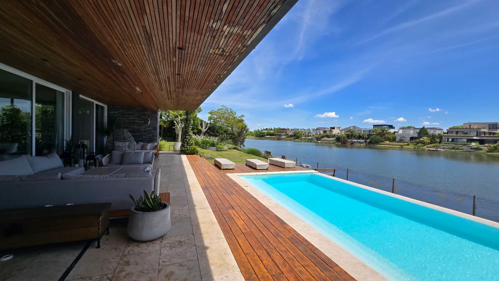 Furnished House for Rent on a Double Lot with Heated Pool and Lake View at El Golf Nordelta, Tigre