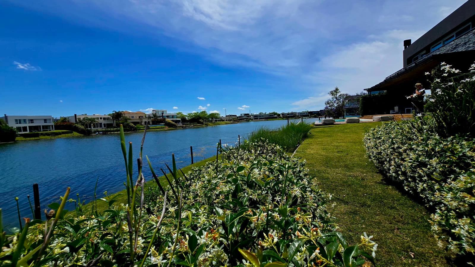 Furnished House for Rent on a Double Lot with Heated Pool and Lake View at El Golf Nordelta, Tigre