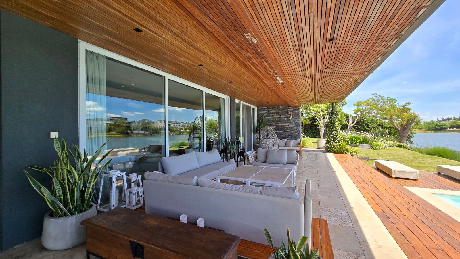Furnished House for Rent on a Double Lot with Heated Pool and Lake View at El Golf Nordelta, Tigre