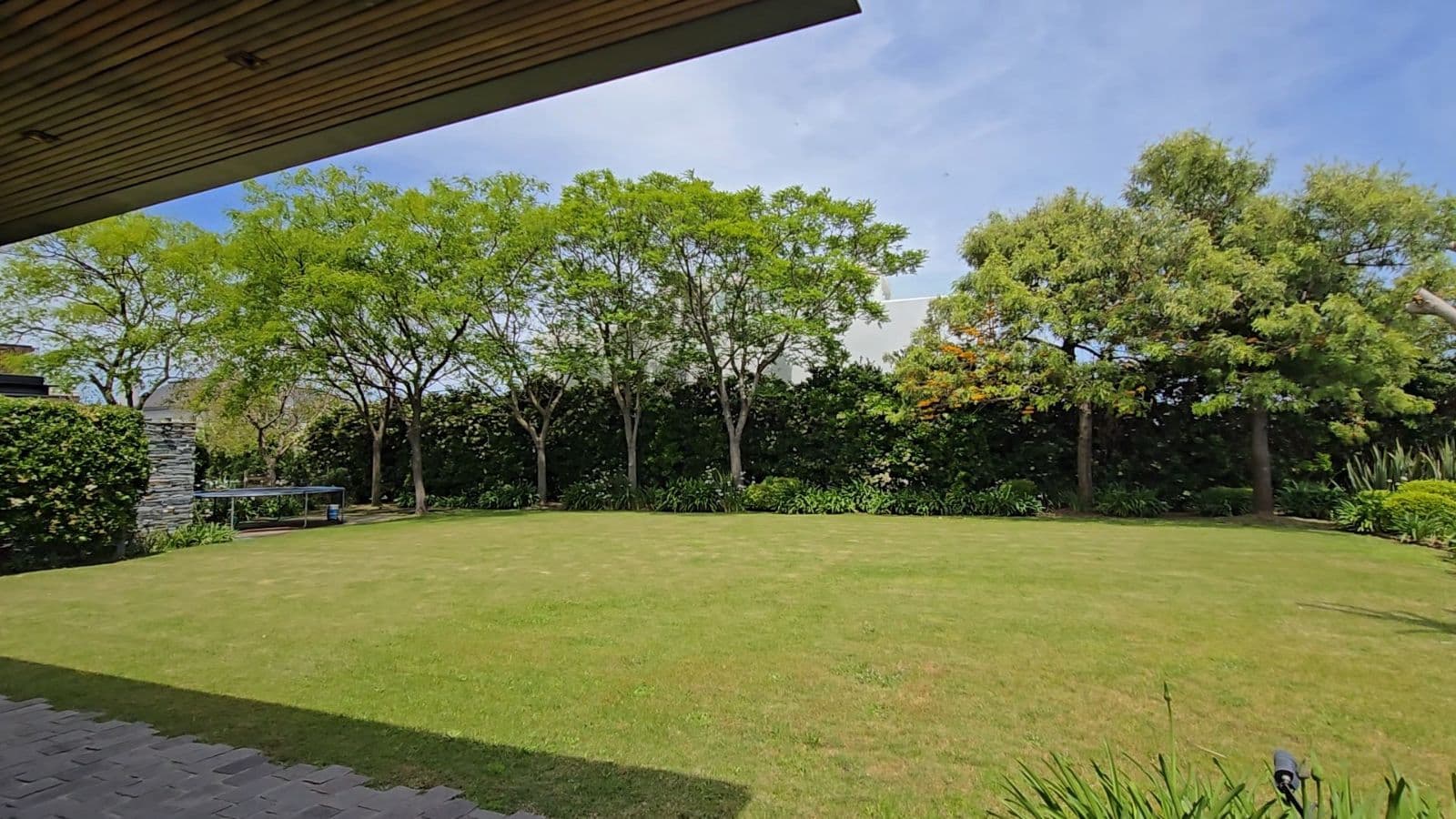 Furnished House for Rent on a Double Lot with Heated Pool and Lake View at El Golf Nordelta, Tigre