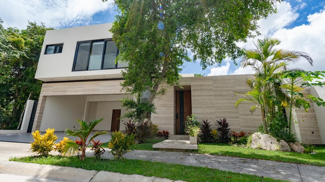 RESIDENCIAL VALENIA House