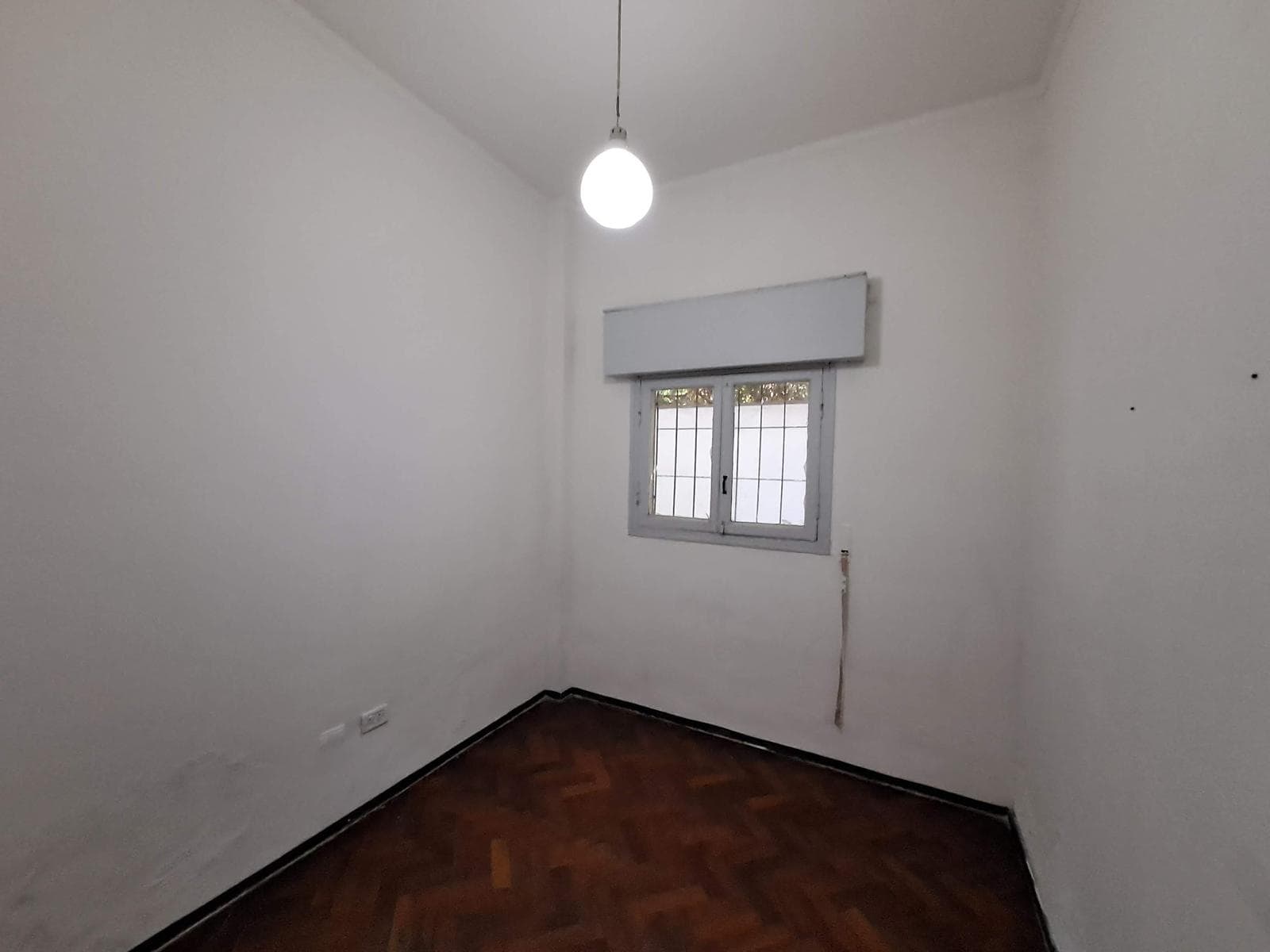 Apartment suitable for professional use—8 rooms and a private patio