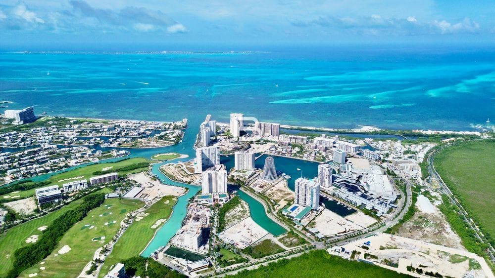 Apartment for Sale in Puerto Cancún, Hotel Zone