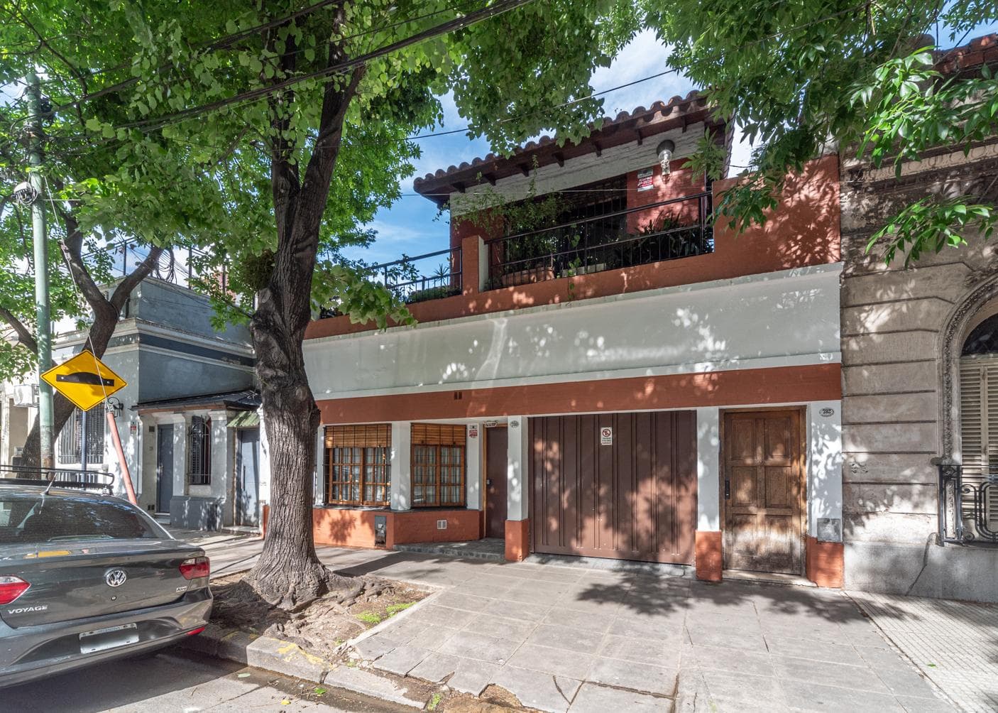 For Sale: 4-Bedroom House in Caballito