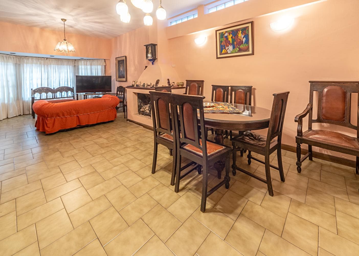 For Sale: 4-Bedroom House in Caballito