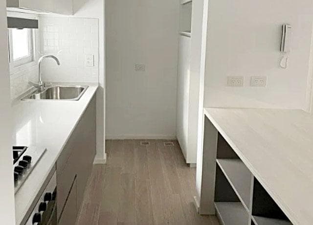 For Sale in Pozo. 2-room apartment, 70 m², with balcony and garage, San Isidro. CLOSING DEC. 27