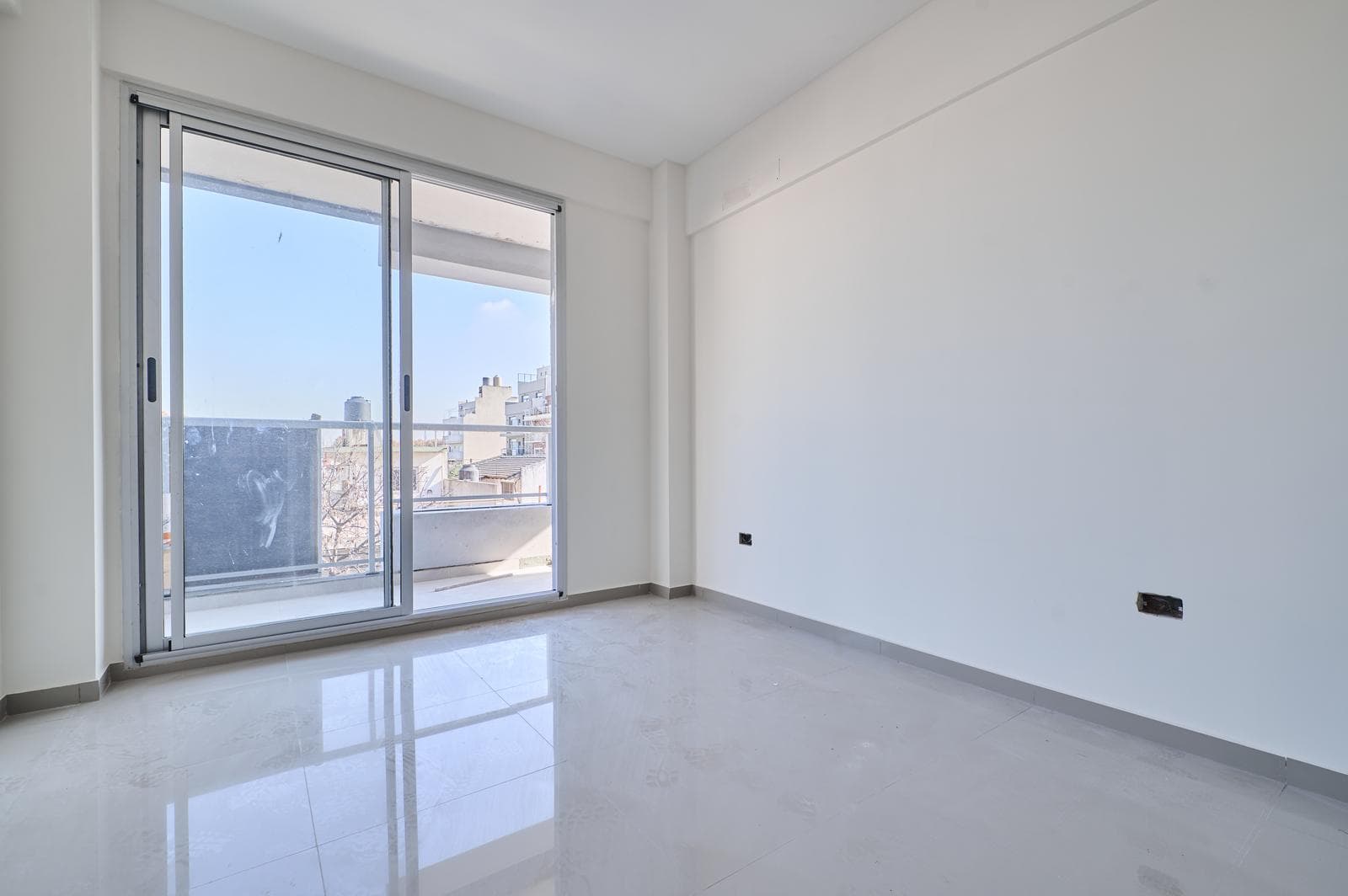 FOR SALE: 2-room apartment under construction in Monte Castro - DELIVERY OCTOBER 2026