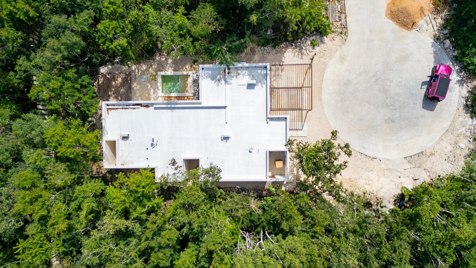 XPUHA RESIDENTIAL House