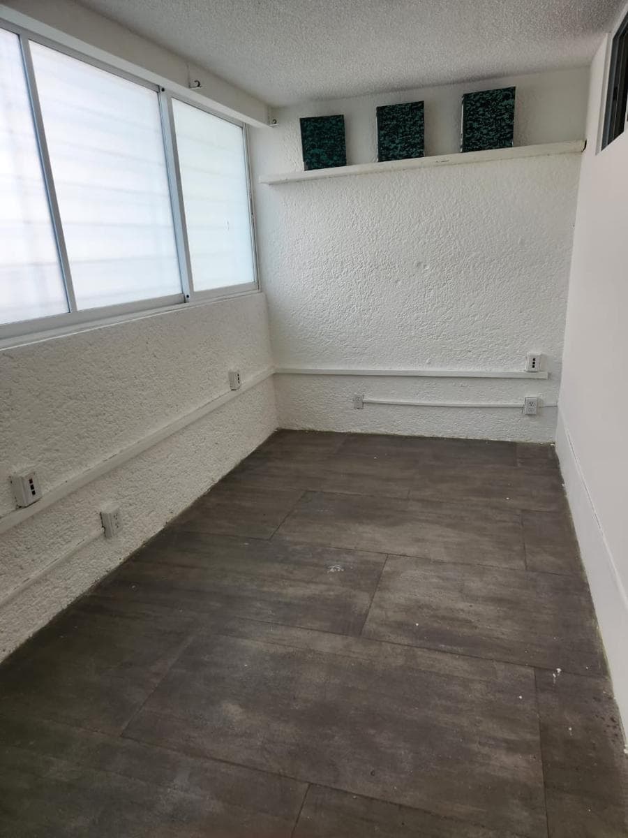 Commercial Space or Office for Sale or Rent in Granada