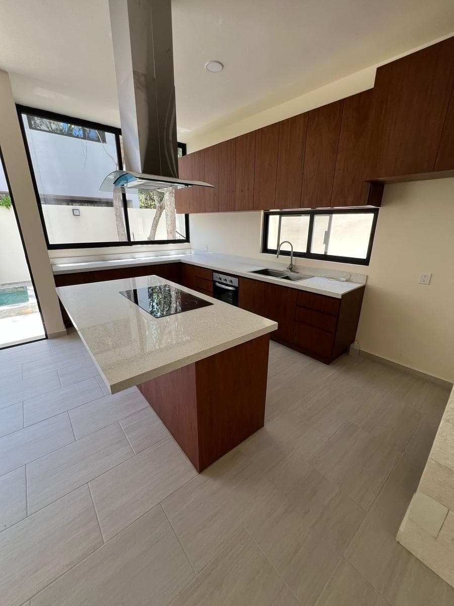 LUXURY VILLA IN PLAYA DEL CARMEN