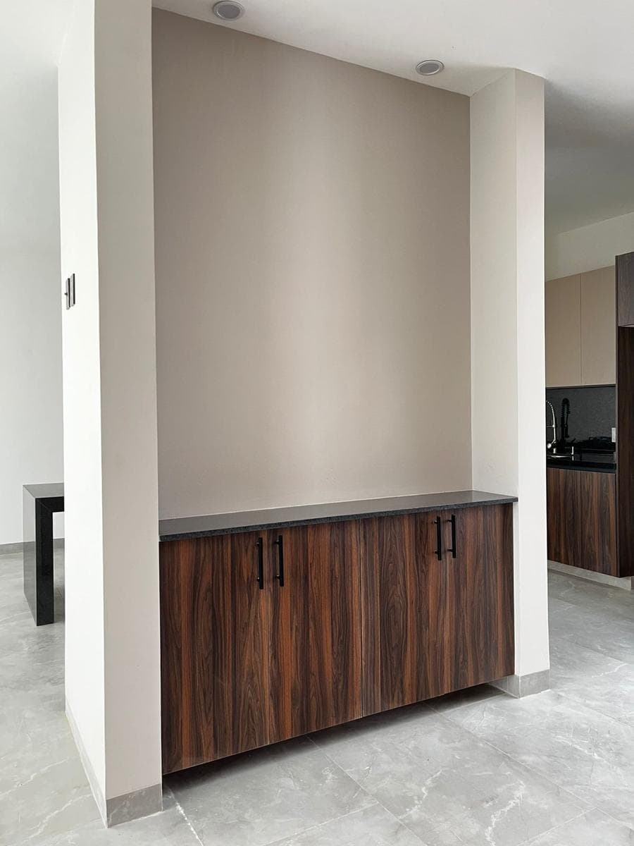 Casa con 3 Recámaras con baño, cuarto de TV y cochera para 2 autos