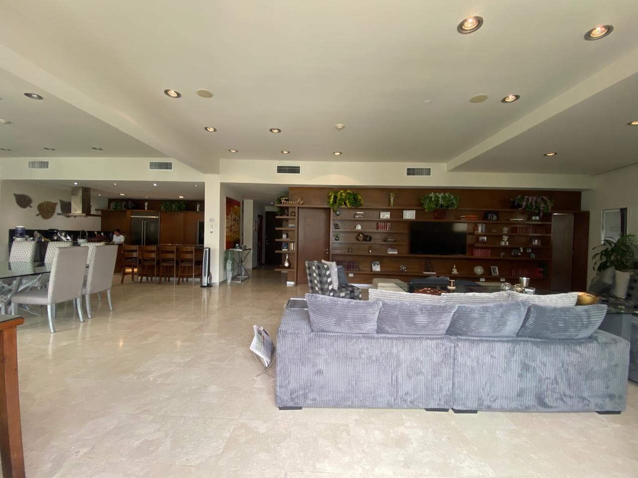 APARTMENT FOR SALE IN VALLE ORIENTE