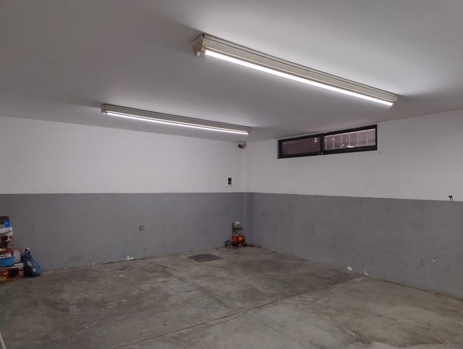 Bodega comercial con Baños y Oficinas en Calle Allende en San Francisco del Rincón