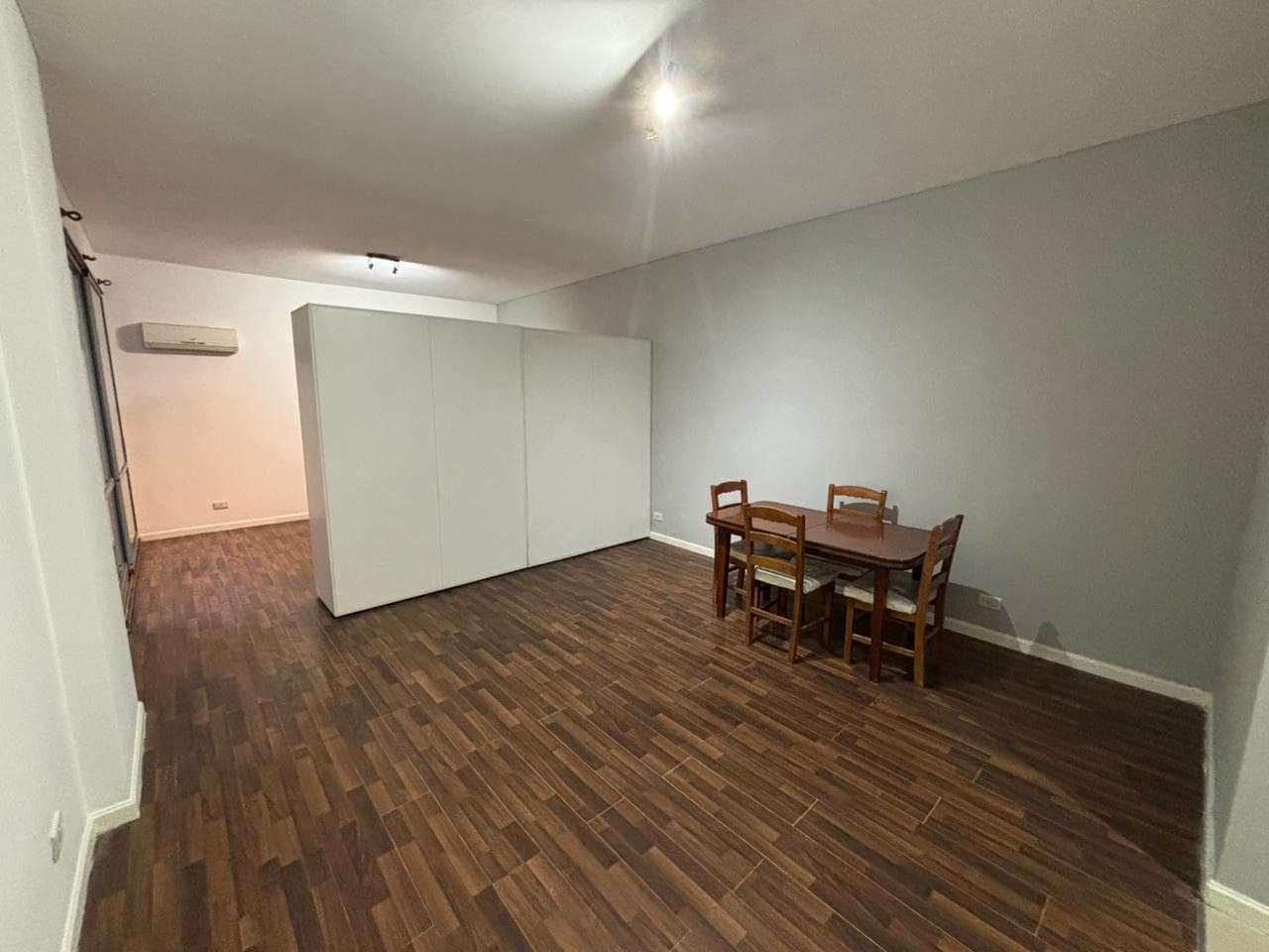 Studio Apartment for Sale in Monserrat (Can Be Divided), With a Pool!