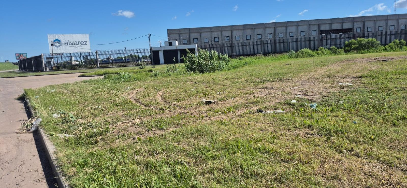Lot on Av. Circunvalación - Colectora Juan Pablo II 4800, just a few meters from Uriburu