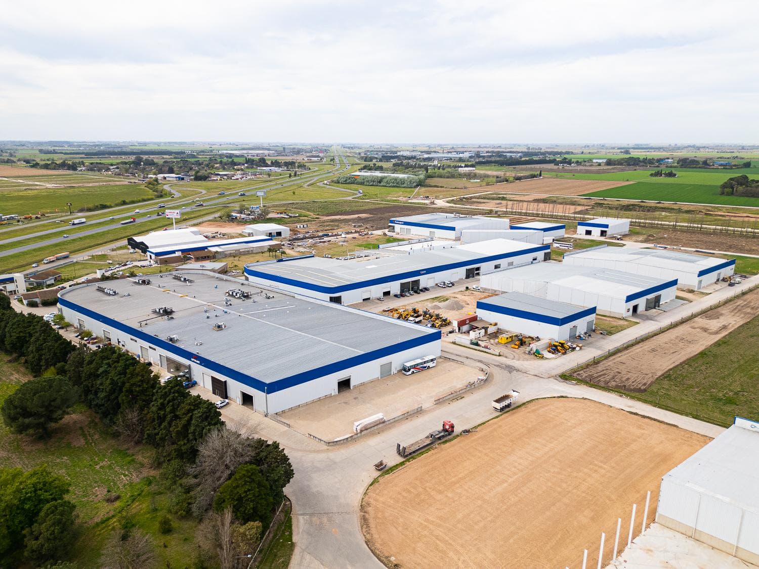 Land in Alvear - LOT No. 150, 1,000 m² in size, with site preparation and concrete foundations