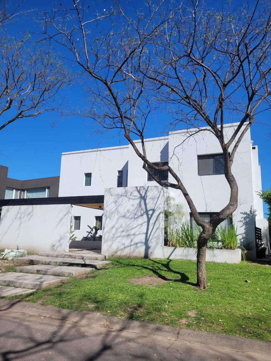 Short-Term Rental: HOLIDAYS AND JANUARY — House in La Laguna, San Agustín Neighborhood, Villanueva Tigre