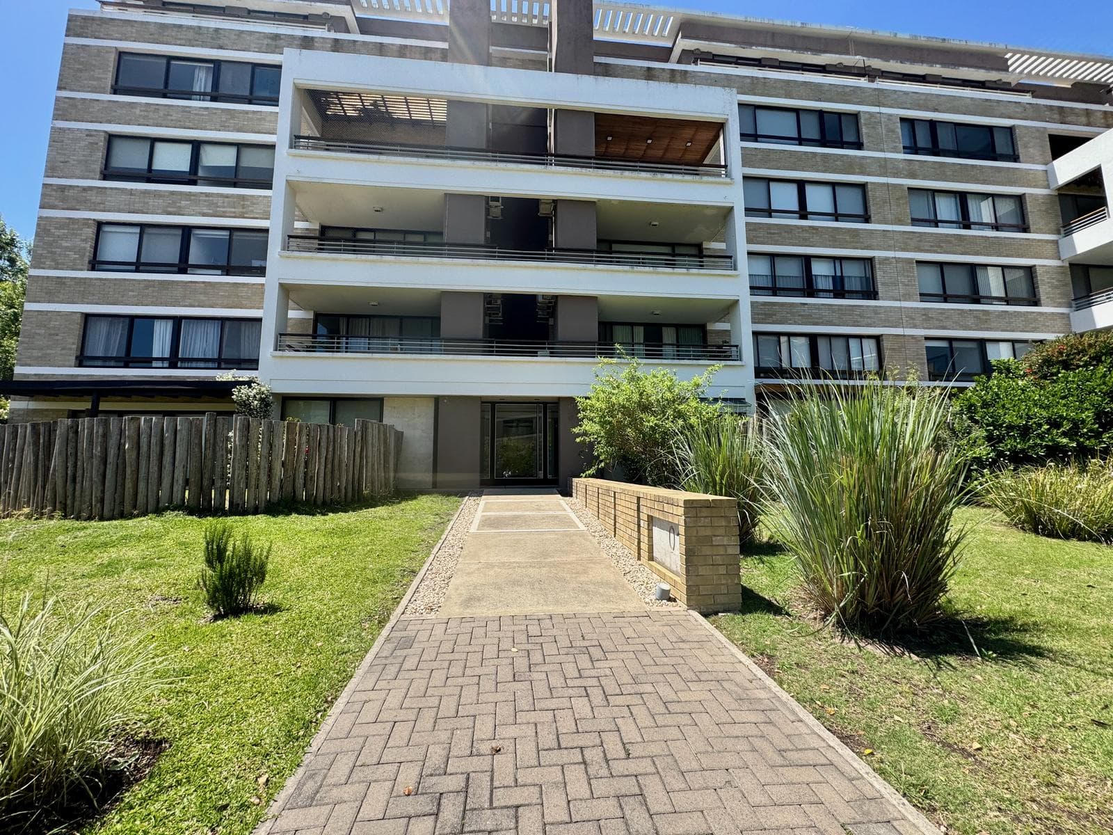 FOR RENT: Apartment in the NORDELTA Neighborhood—2 bedrooms, 1 parking space
