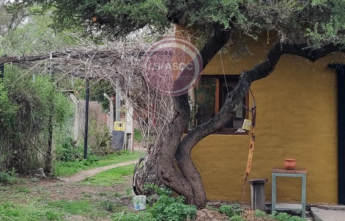 House for Sale in Carpintería · Las Pencas · Mountain-style design with plenty of light and nature