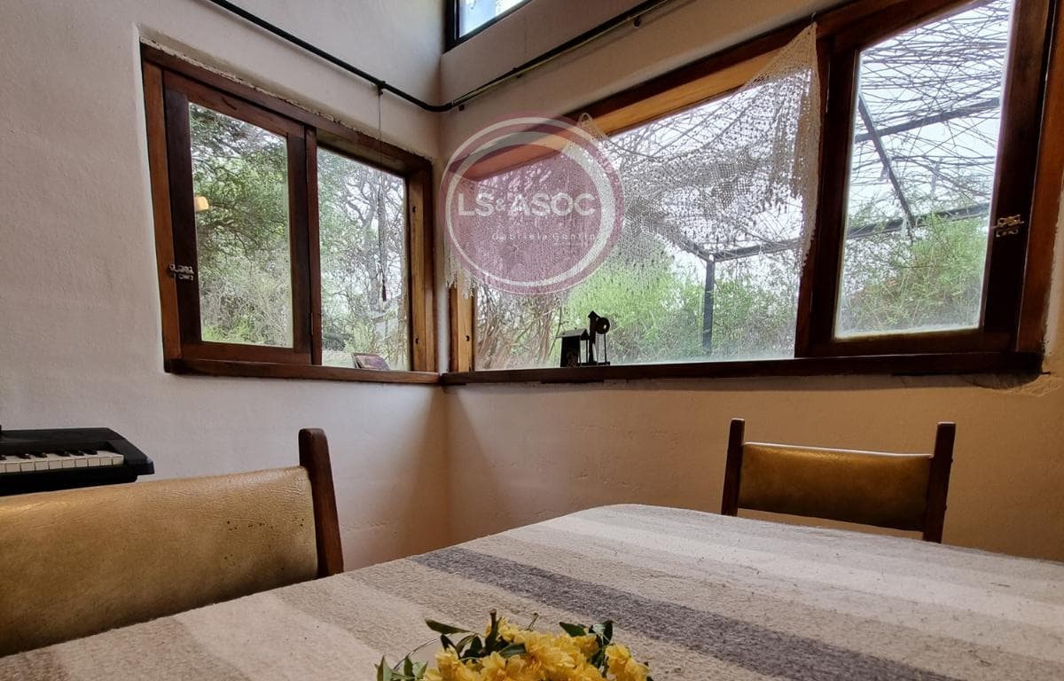 House for Sale in Carpintería · Las Pencas · Mountain-style design with plenty of light and nature