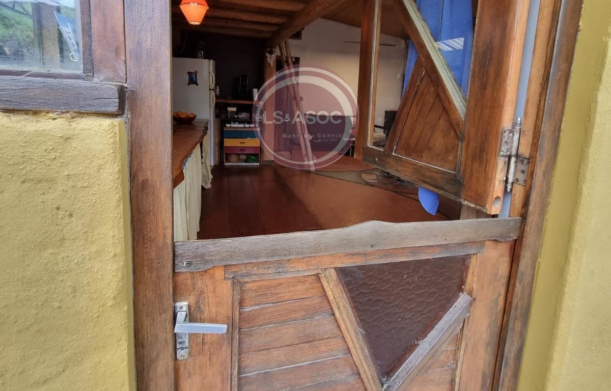 House for Sale in Carpintería · Las Pencas · Mountain-style design with plenty of light and nature