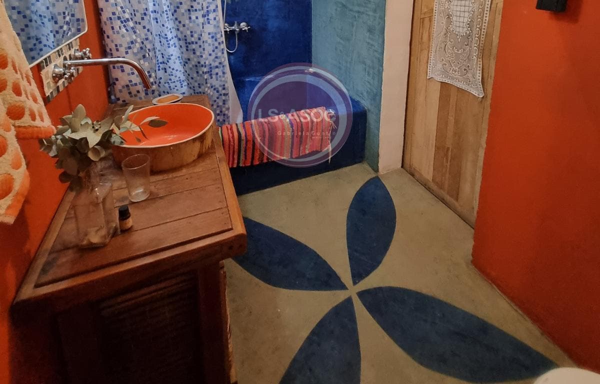 House for Sale in Carpintería · Las Pencas · Mountain-style design with plenty of light and nature