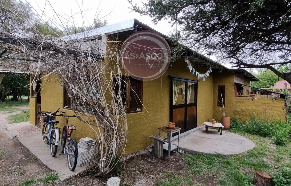 House for Sale in Carpintería · Las Pencas · Mountain-style design with plenty of light and nature