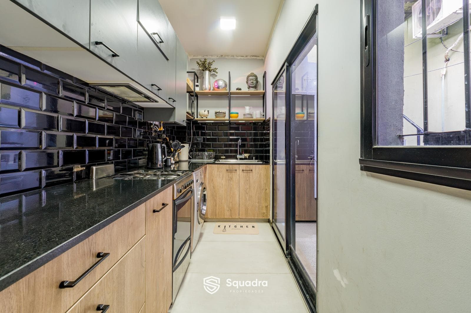 FOR SALE | TRADE - 1-bedroom row house with a multipurpose room and patio. Downtown, Rosario