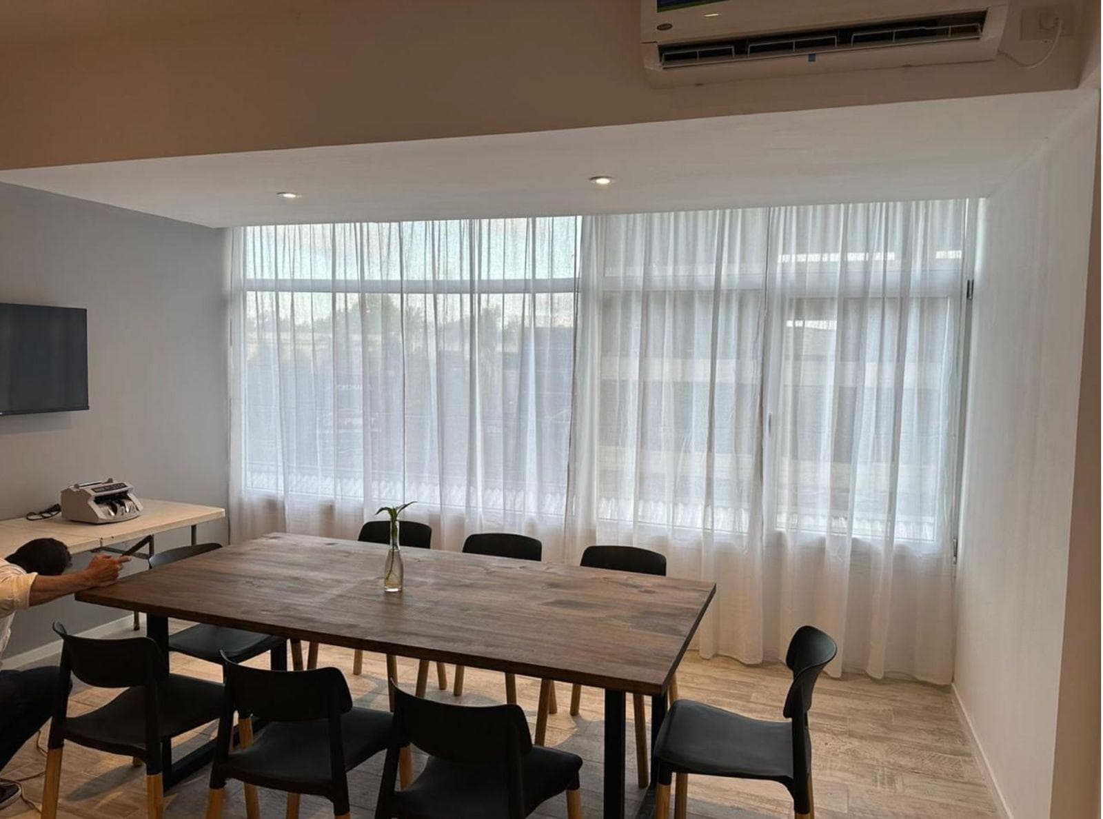 For Sale with Rent - 2-Bedroom Apartment with Garage at DELTA CENTER NORDELTA