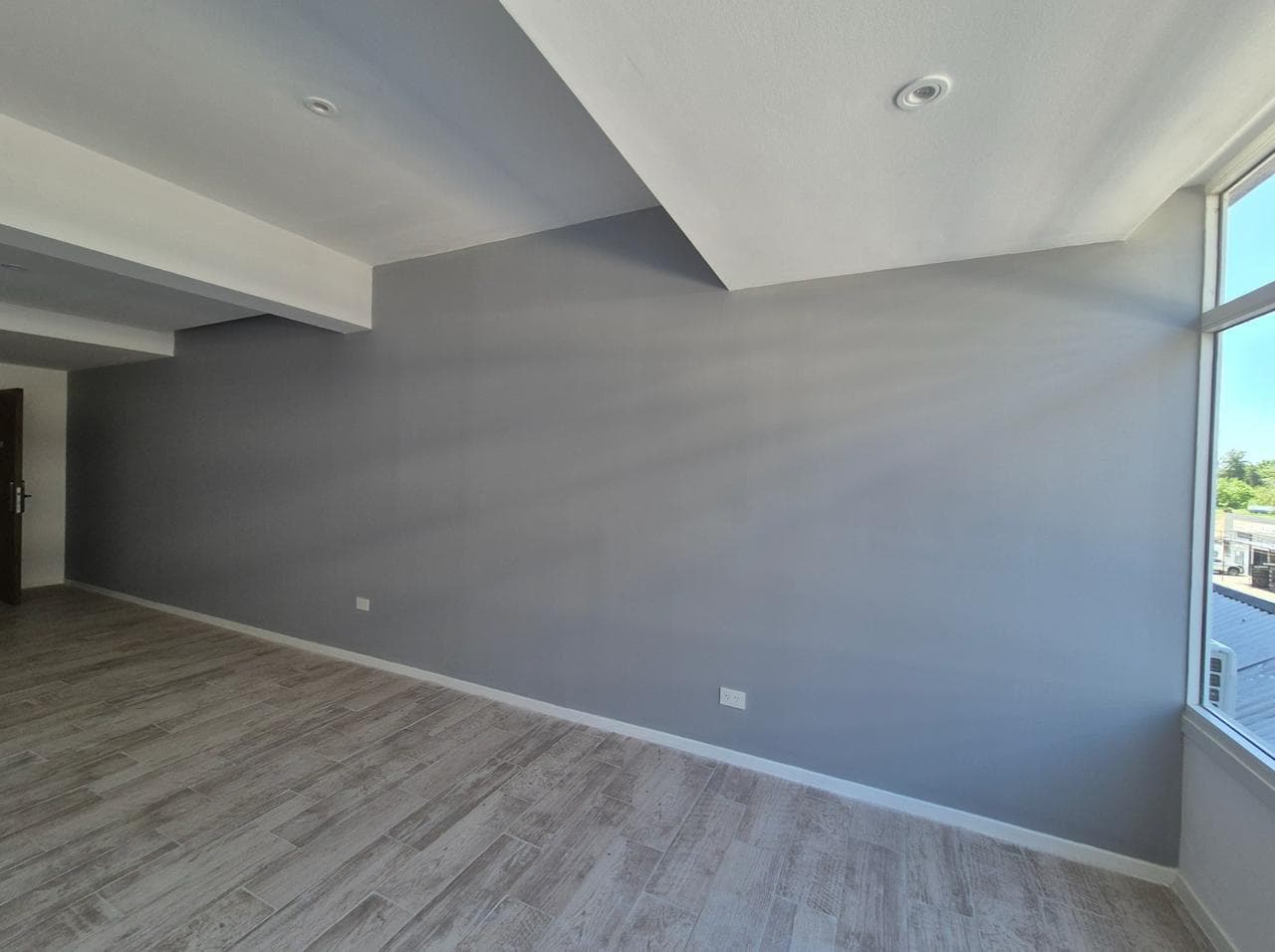 For Sale with Rent - 2-Bedroom Apartment with Garage at DELTA CENTER NORDELTA