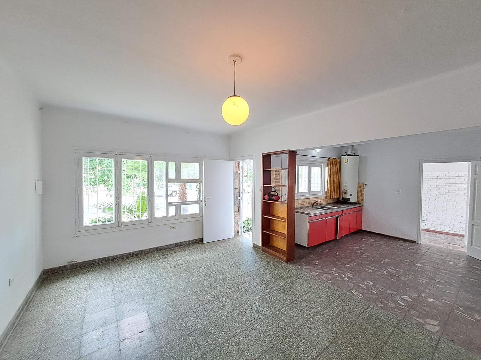 House for sale in Section 6 - large yard and garage - QUALIFIES FOR A LOAN