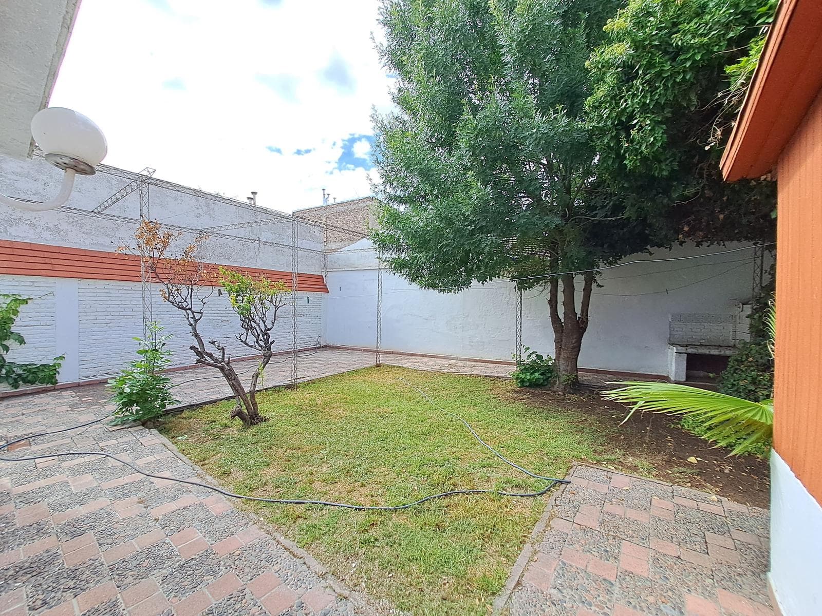 House for sale in Section 6 - large yard and garage - QUALIFIES FOR A LOAN