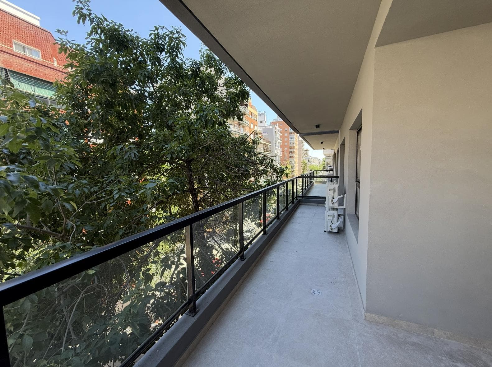 FOR SALE: 3-ROOM VILLA IN VILLA URQUIZA WITH AMENITIES